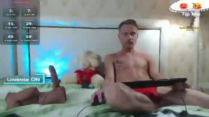2025/10/25/flirt4free-steve-blond-11-25-33