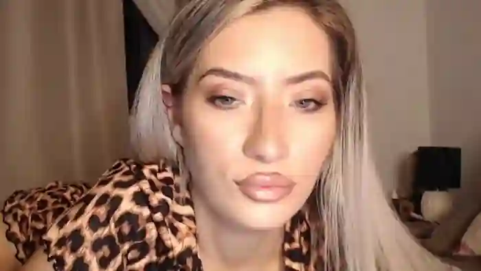 2025/10/26/flirt4free-megan-blaze-17-10-21