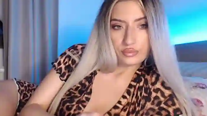 2025/10/26/flirt4free-megan-blaze-20-21-35