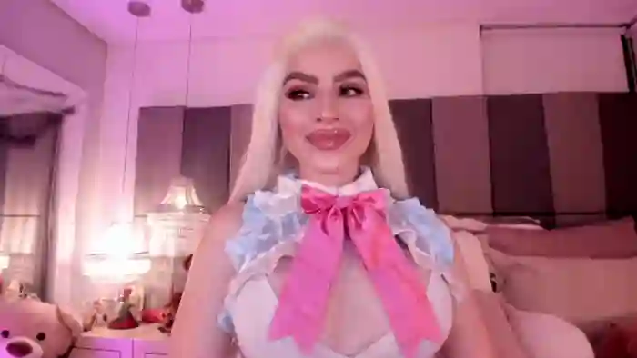 2025/10/26/flirt4free-mia-klein-03-04-00