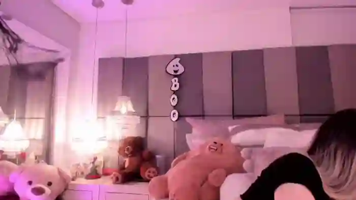 2025/10/26/flirt4free-mia-klein-23-23-29