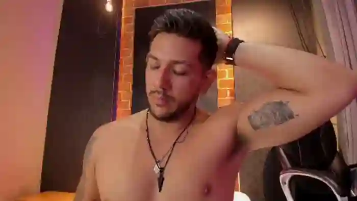 2025/10/26/flirt4free-mark-greey-00-11-38
