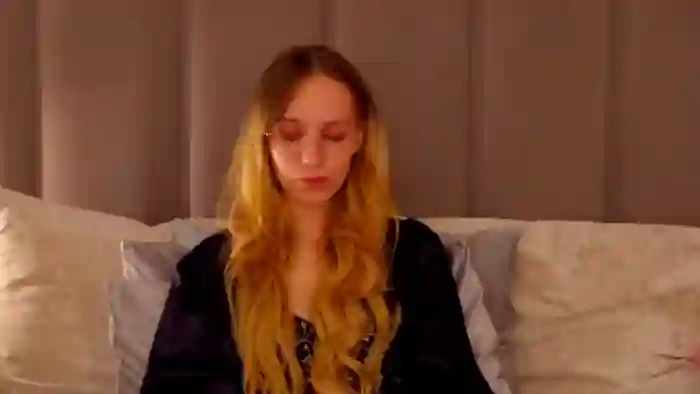 2025/10/27/flirt4free-lina-lewitt-21-34-08