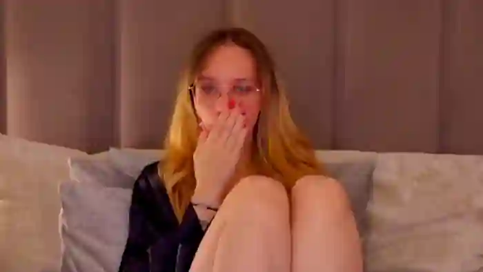 2025/10/27/flirt4free-lina-lewitt-22-17-45