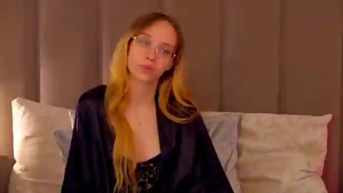 2025/10/27/flirt4free-lina-lewitt-23-03-20