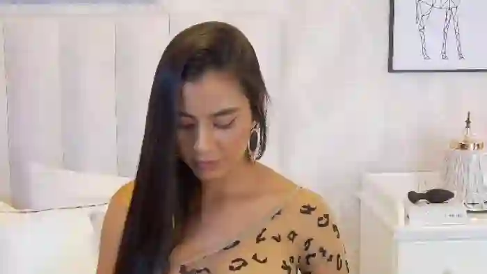 2025/10/27/flirt4free-maggy-luna-23-41-39