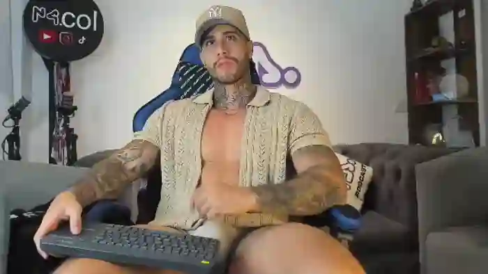 2025/10/27/flirt4free-magic-mak-00-14-08