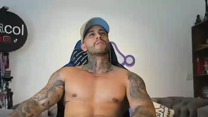 2025/10/27/flirt4free-magic-mak-01-59-18