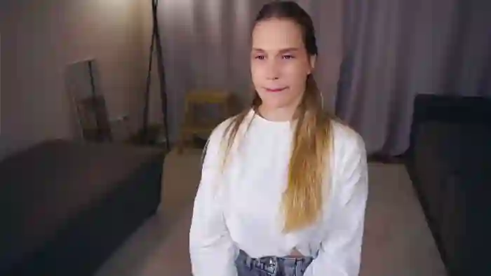 2025/10/28/flirt4free-valarie-mcginister-08-20-45