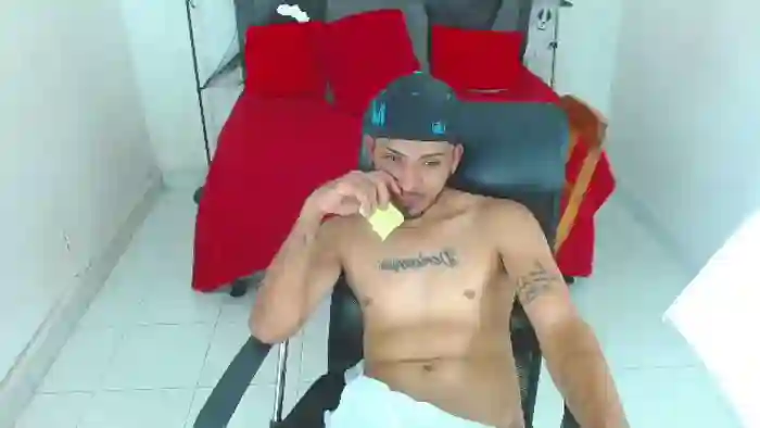 2025/10/28/flirt4free-thomas-cuper-10-05-08