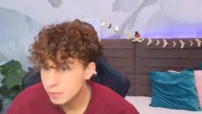 2025/10/28/flirt4free-valentin-martel-09-43-16