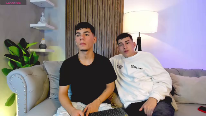 noaah-smithh-and-thomaas-jhonsonn