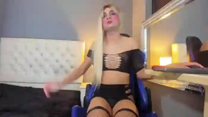 2025/12/12/flirt4free-mia-malkoa-08-16-35