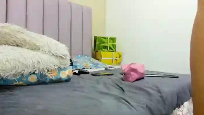 2025/12/12/flirt4free-milu-owen-23-10-47