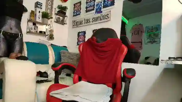 2025/12/12/flirt4free-leenar-key-15-41-25