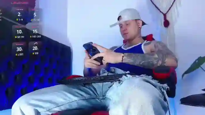 2025/12/12/flirt4free-leon-cunning-14-20-01