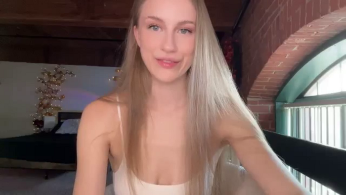 Luna_Moore1