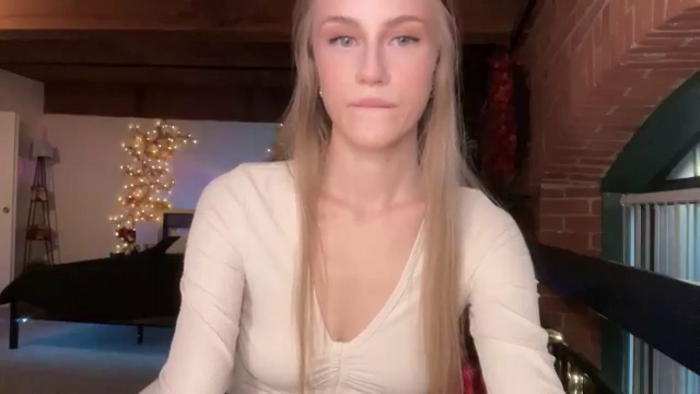 Luna_Moore1