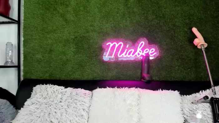 Mia_Bae