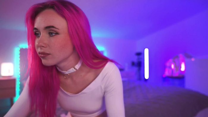 Sarah_Pink