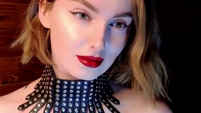 Red_Lips_Girl