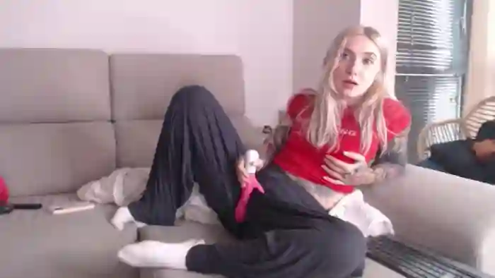 2025/05/05/mfc-tattoo_bbgirl-18-33-53