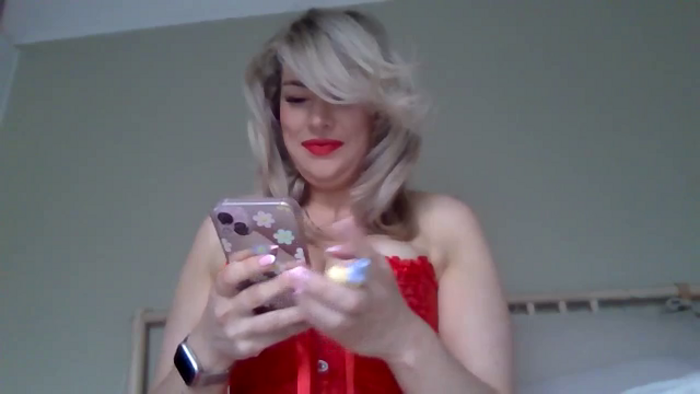 Roxy_Reveals