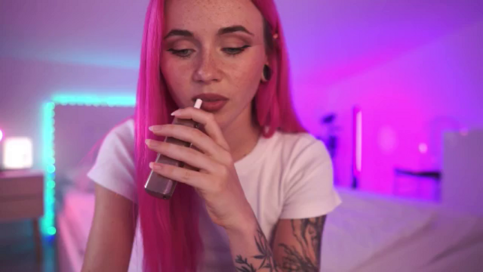 Sarah_Pink