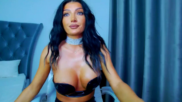 Karina_Smith