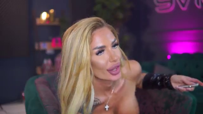 RaquelleVon