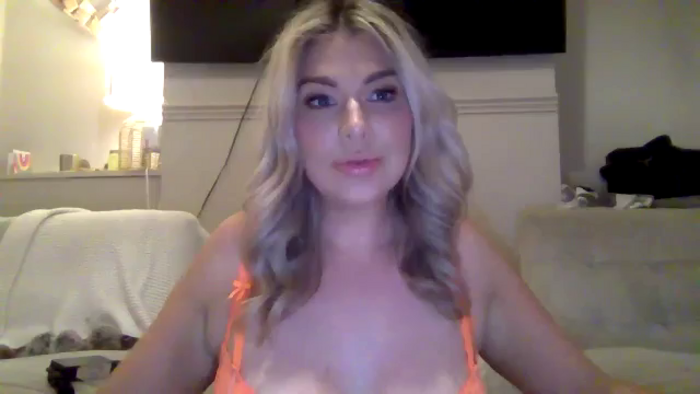 Roxy_Reveals