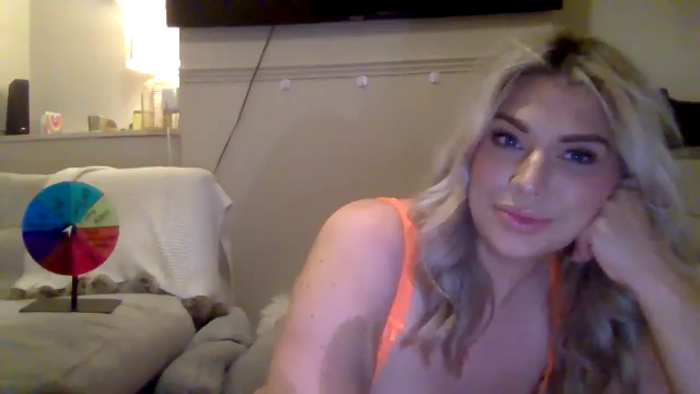 Roxy_Reveals