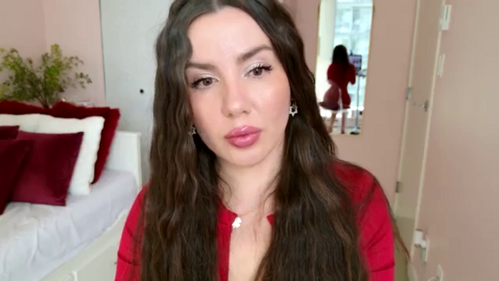 BellaBaxter
