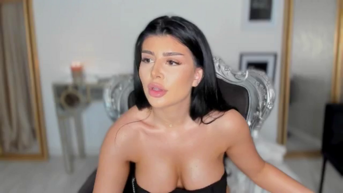 moniqueeale