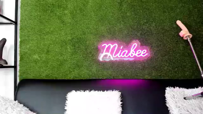 Mia_Bae