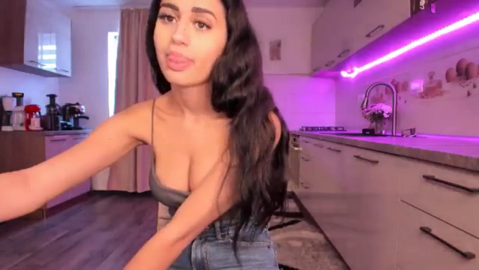 kissytease8