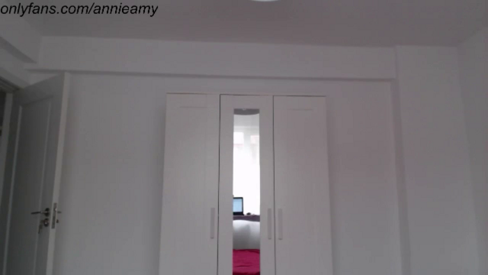 Annie_Amy
