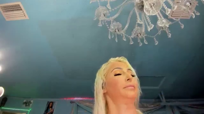 ADRIANA_FOX