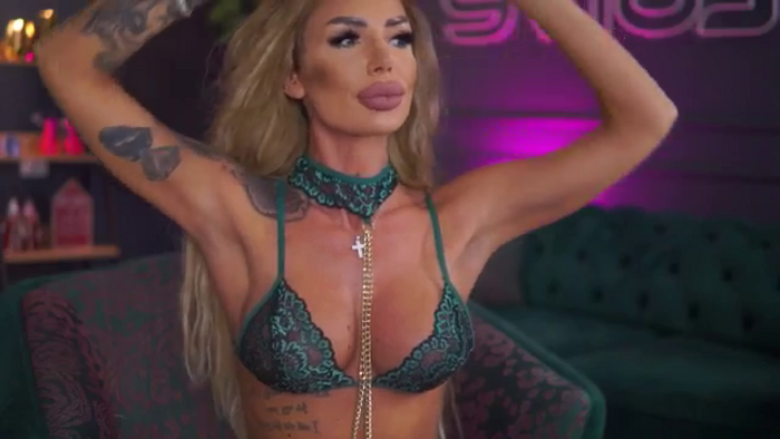 RaquelleVon