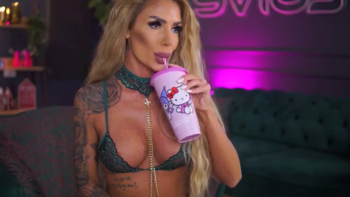 RaquelleVon