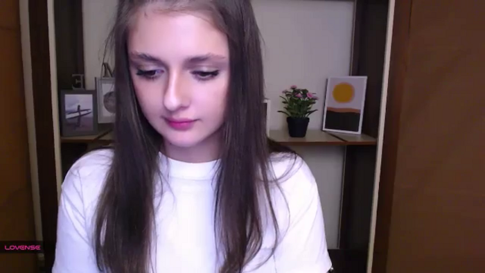 LolaAlians_