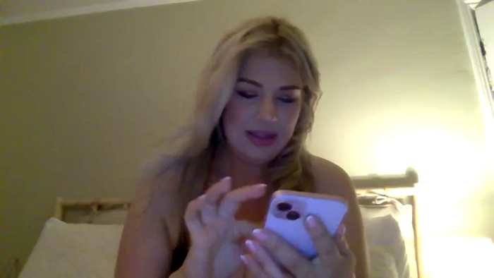 Roxy_Reveals