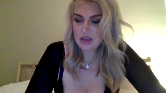 Roxy_Reveals