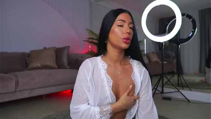 AbbelaWhite
