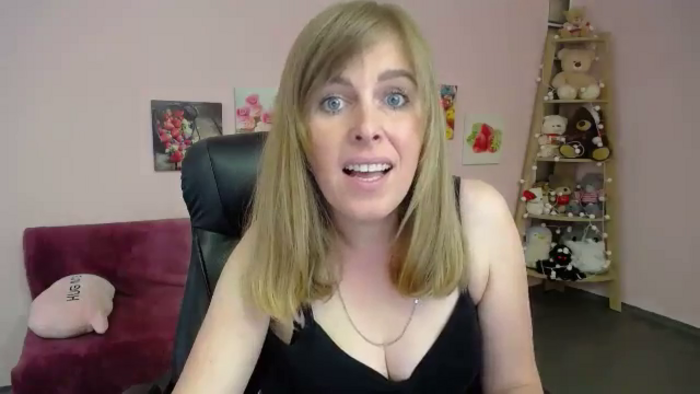 Liana_Ray