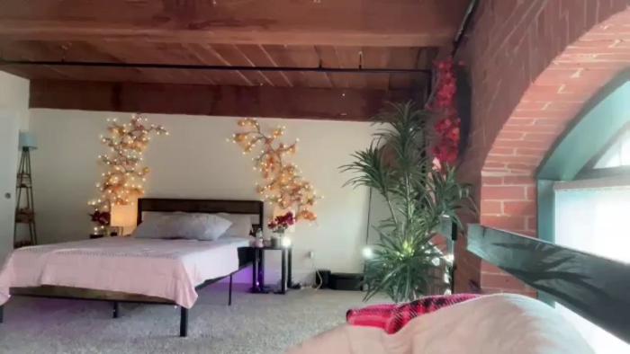 Luna_Moore1