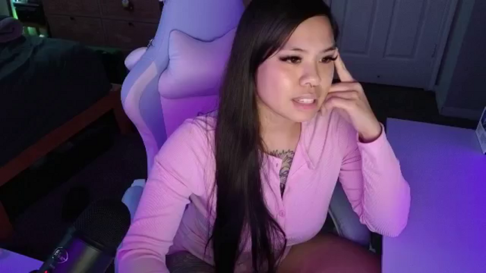 dolllface