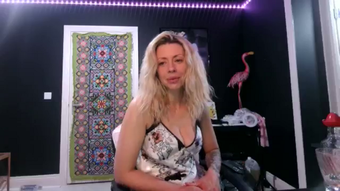 Vivienne__Fox