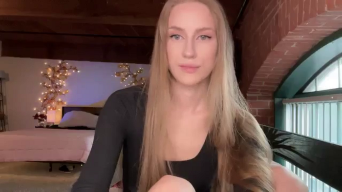 Luna_Moore1