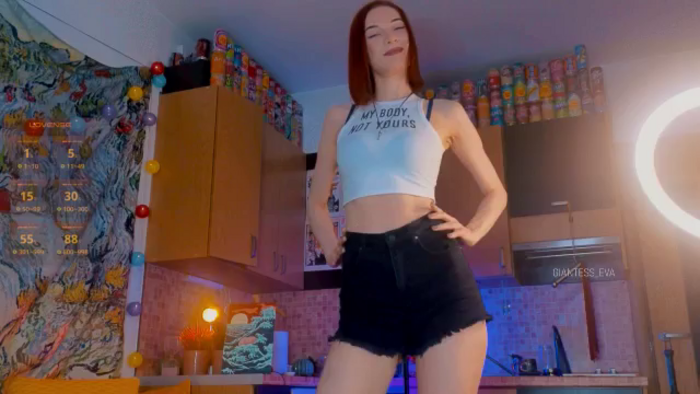 Giantess_Eva